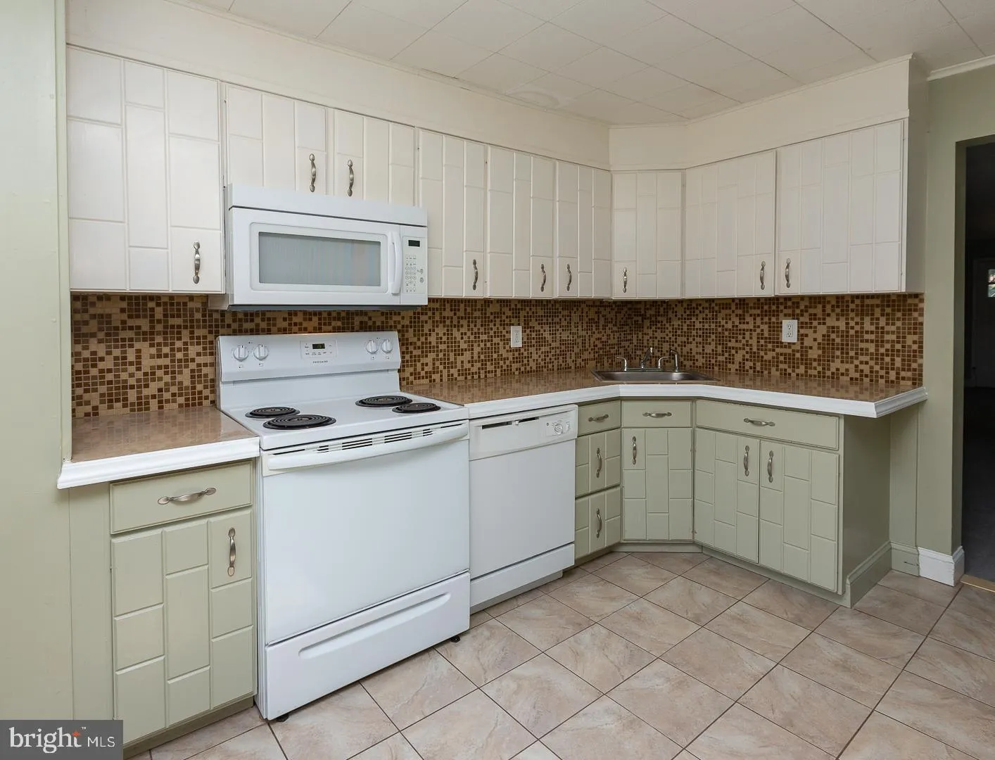 Wayne, Pennsylvania 19087, United States, 3 Bedrooms Bedrooms, ,2 BathroomsBathrooms,Residential,Active,130886