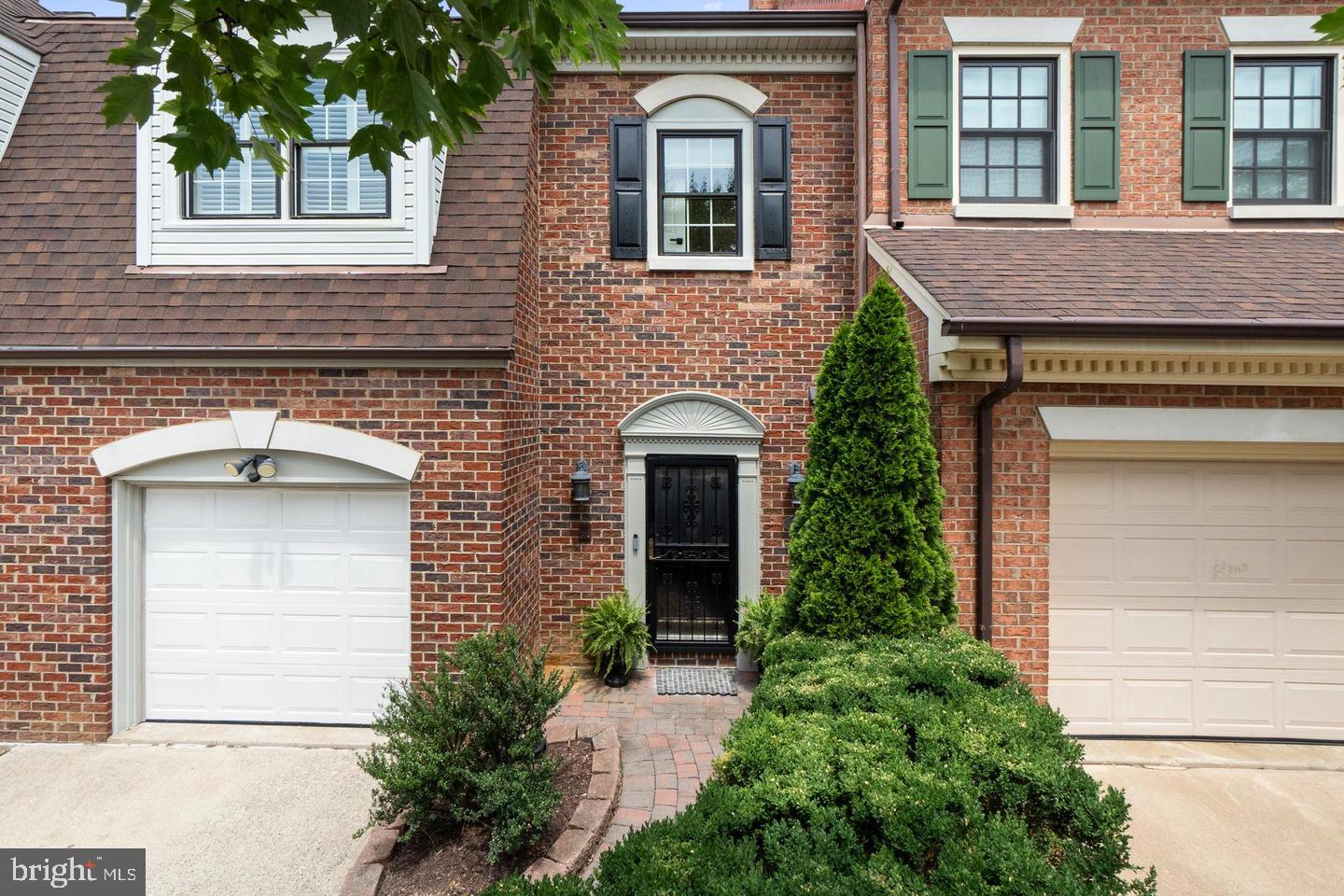 6312 CHAUCER VIEW CIRCLE