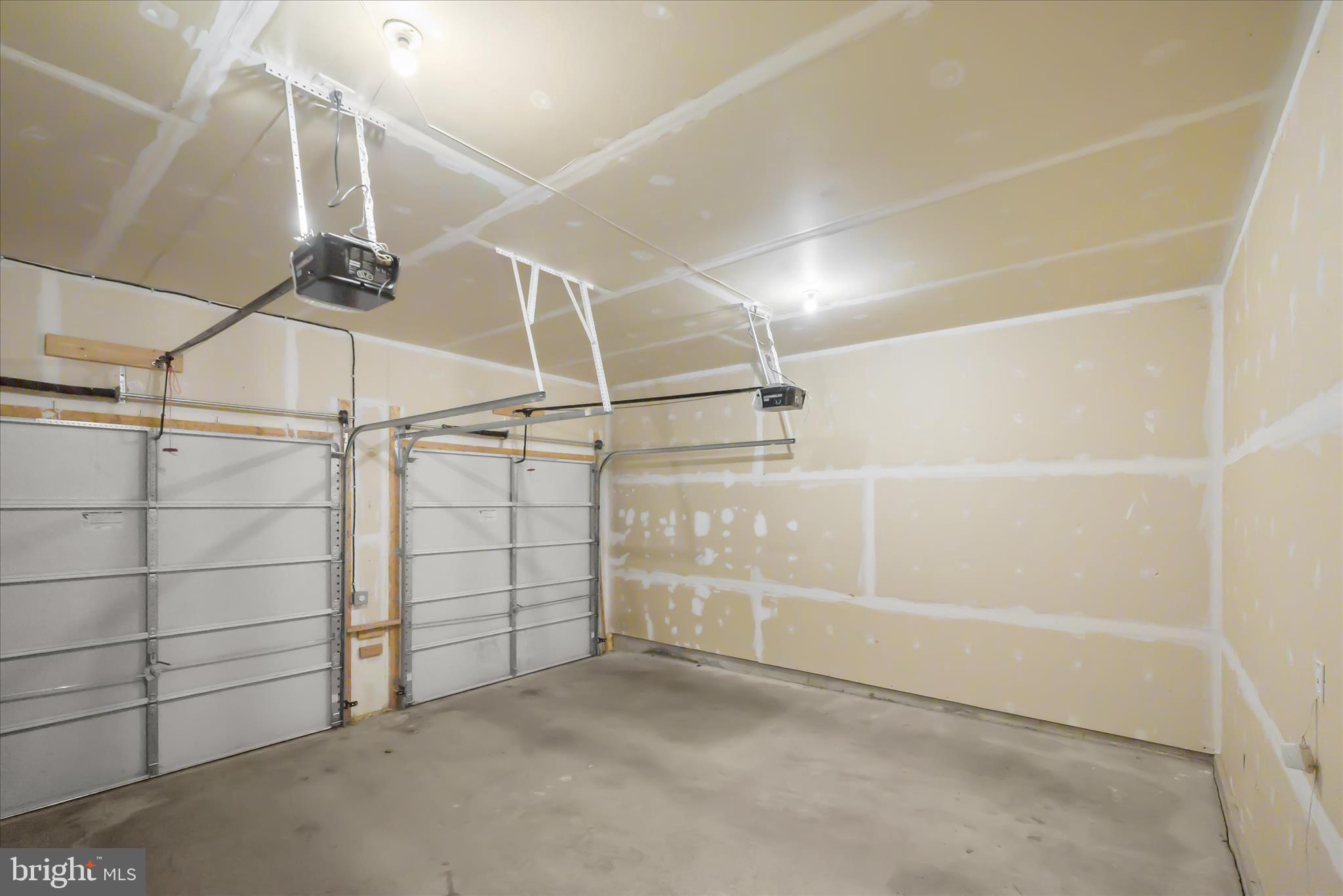 SNOWDEN OVERLOOK - Residential