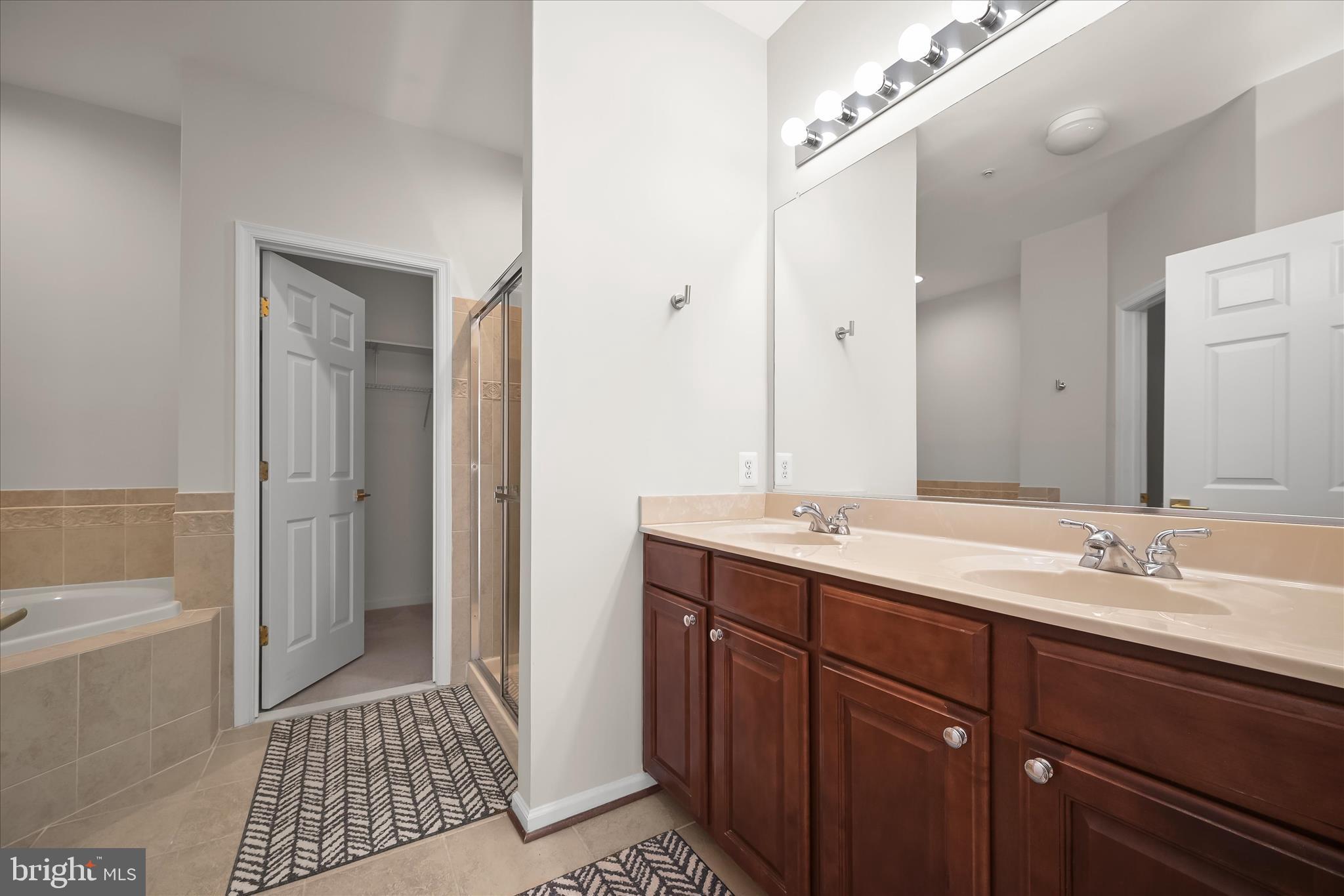 SNOWDEN OVERLOOK - Residential