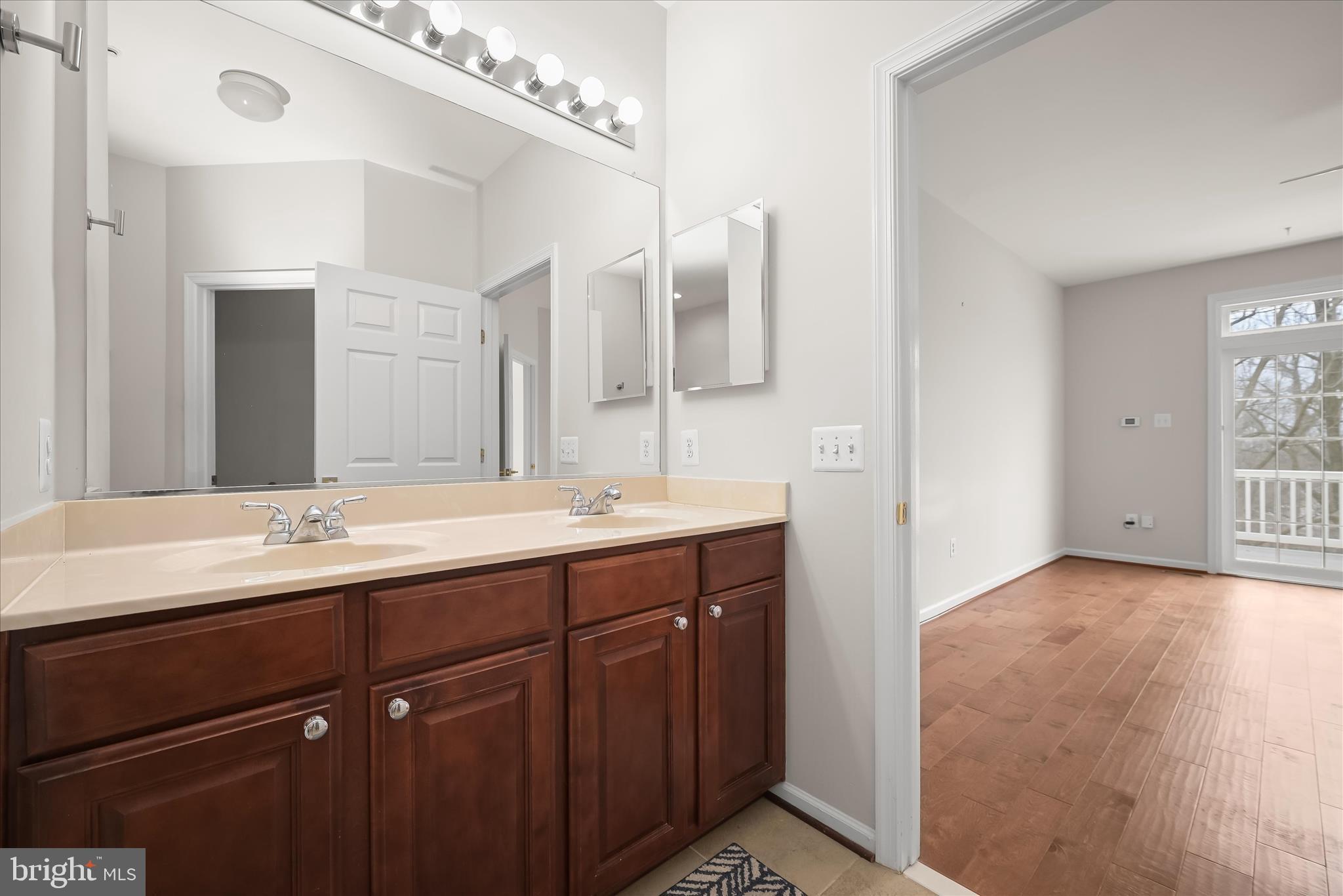 SNOWDEN OVERLOOK - Residential