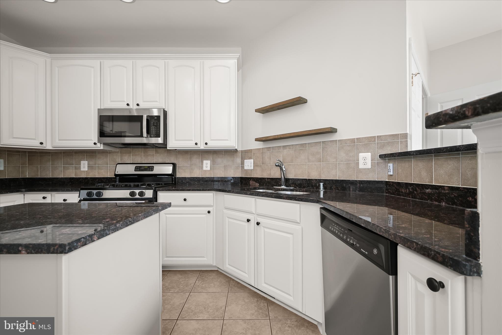 SNOWDEN OVERLOOK - Residential