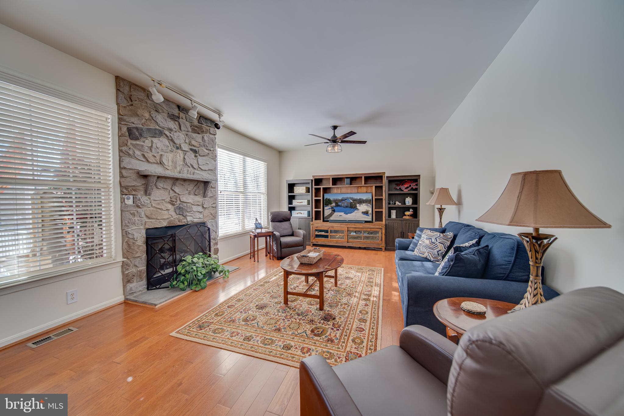 STONE BROOK - Residential