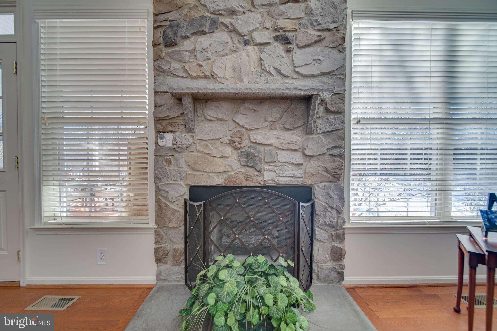 STONE BROOK - Residential