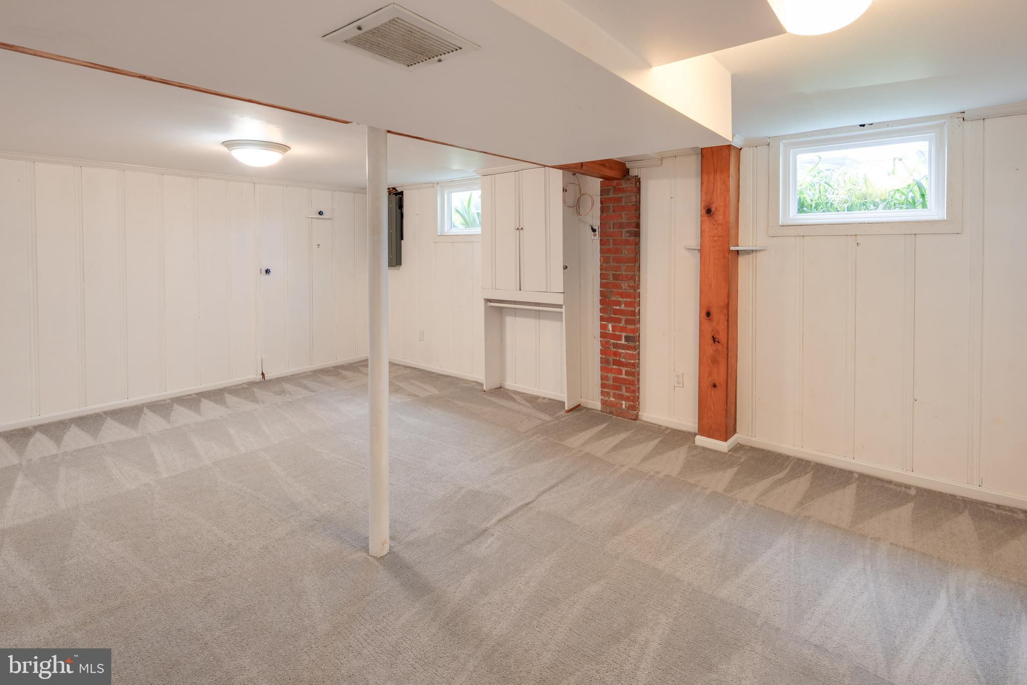 BROCKWOOD - Residential Lease