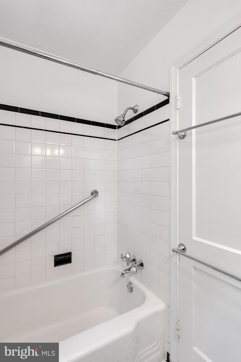 BROCKWOOD - Residential Lease