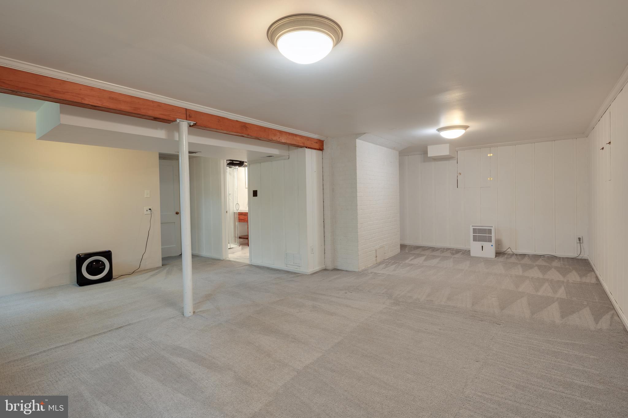 BROCKWOOD - Residential Lease