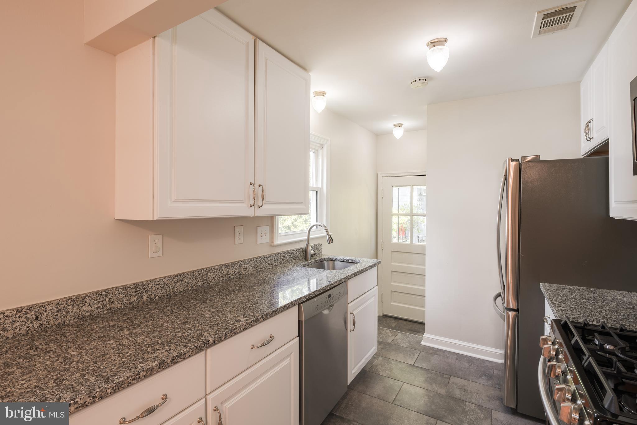 BROCKWOOD - Residential Lease