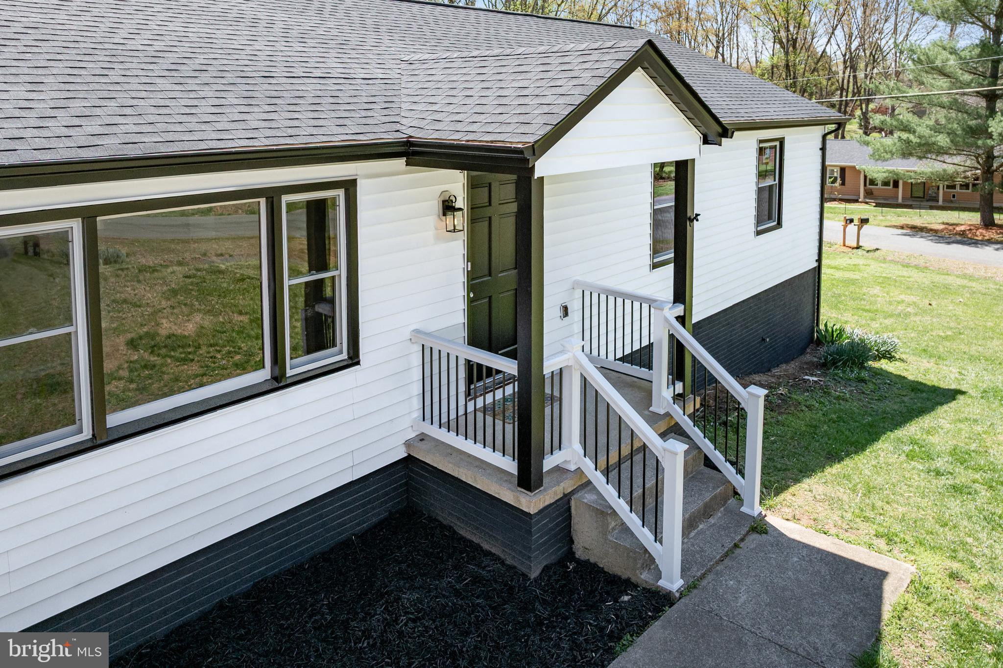 19 WHITETHORN COURT