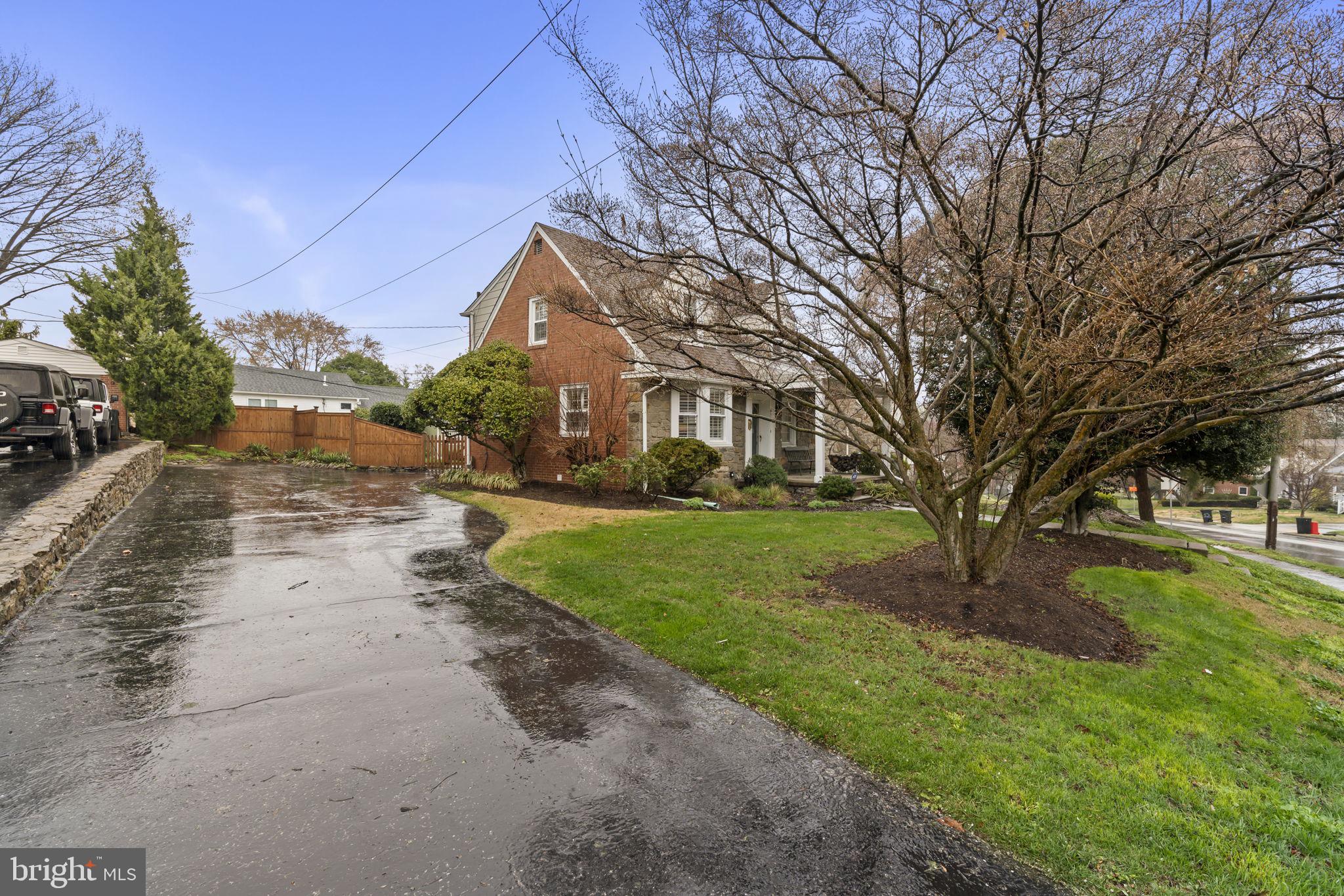 STONEY CREEK - Residential