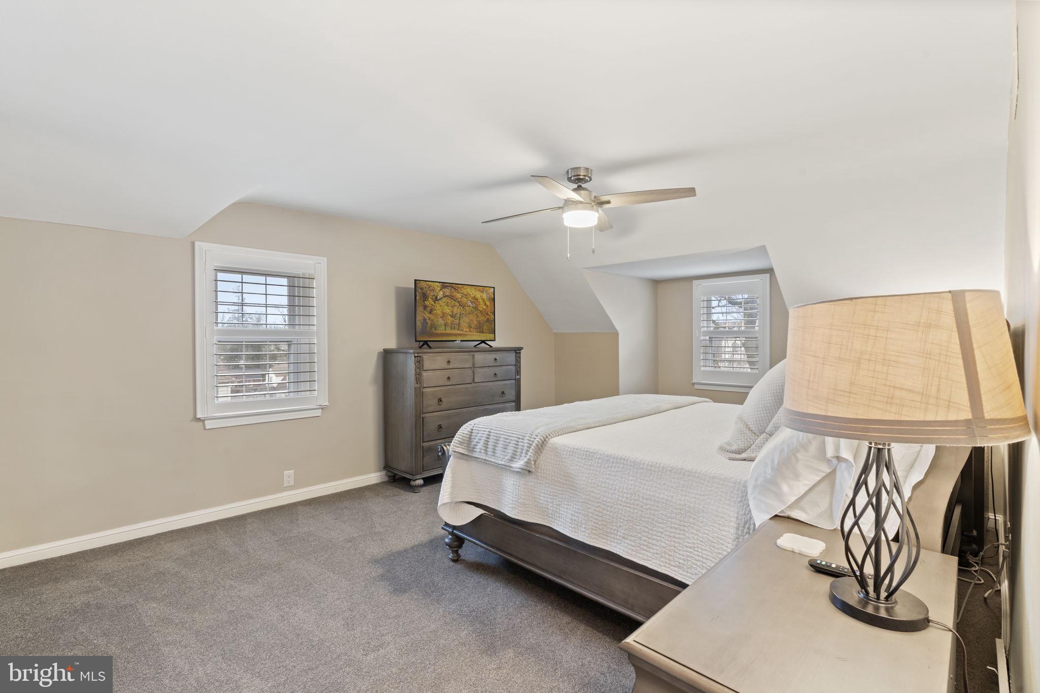 STONEY CREEK - Residential