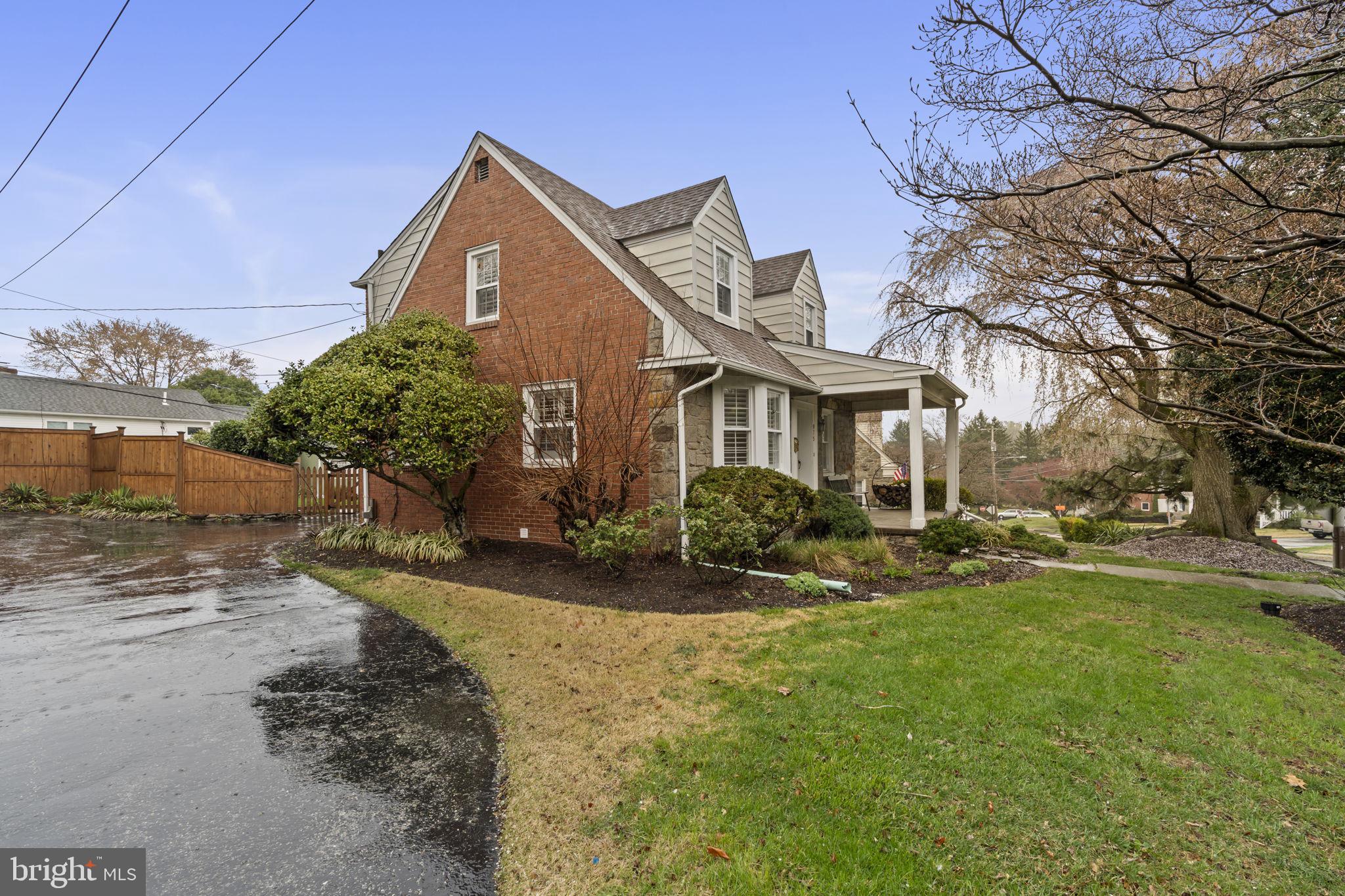 STONEY CREEK - Residential