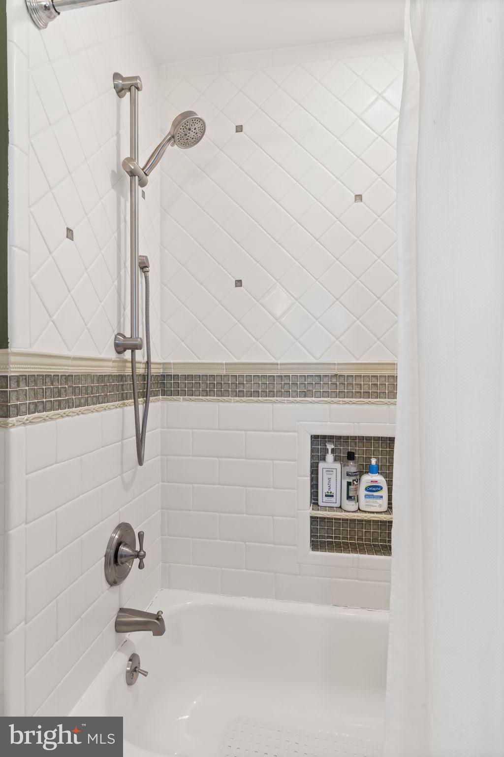 STONEY CREEK - Residential