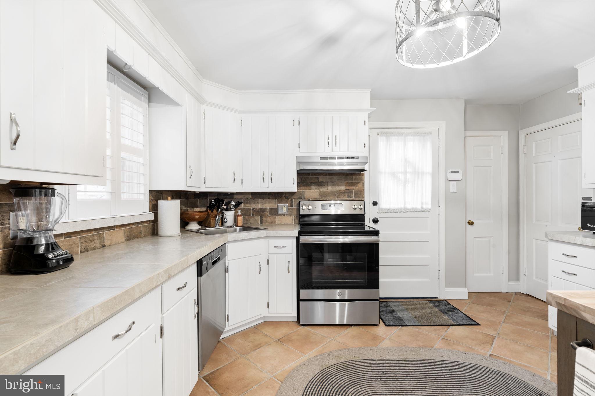 STONEY CREEK - Residential