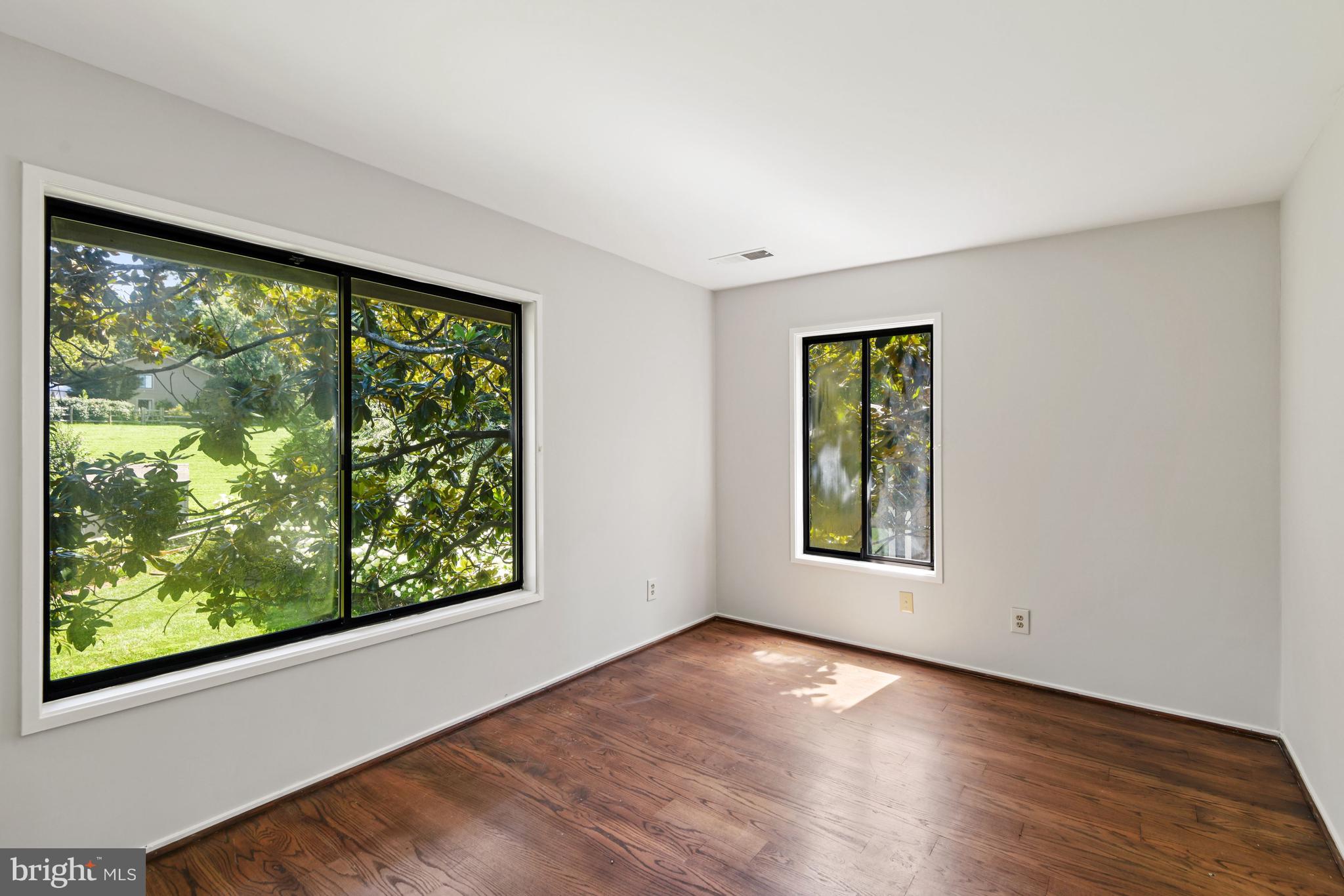 THE POINTS - Residential