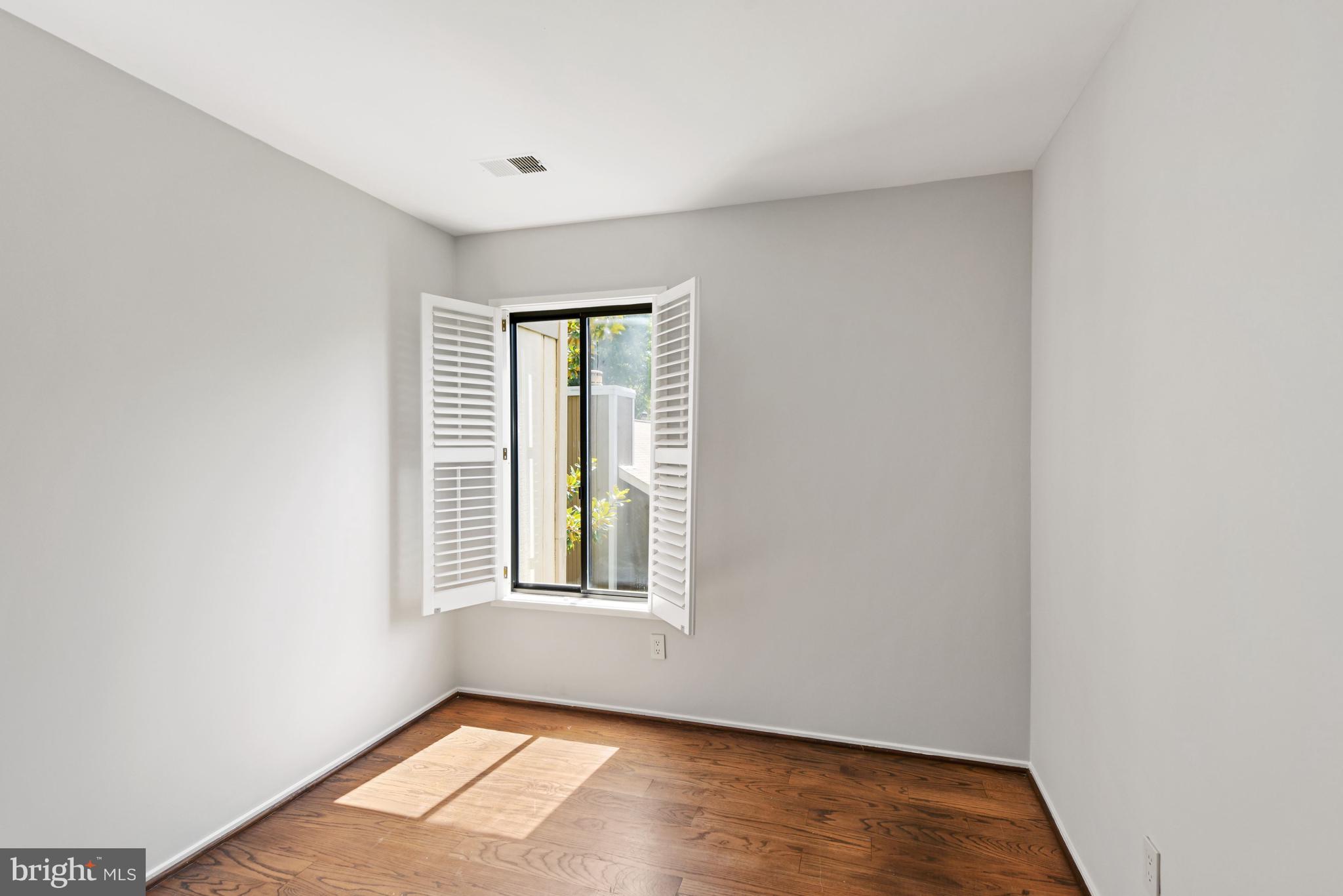 THE POINTS - Residential