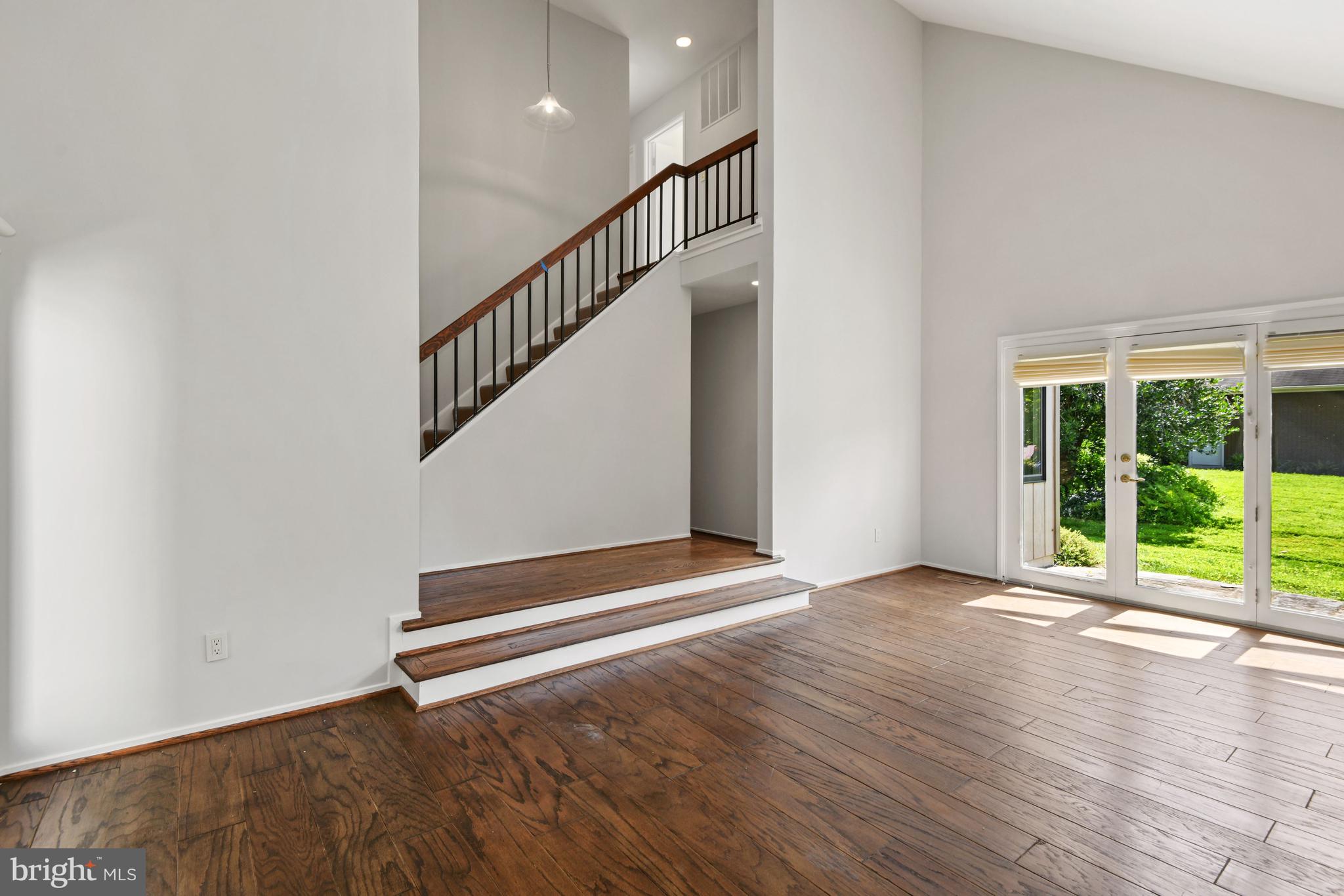 THE POINTS - Residential