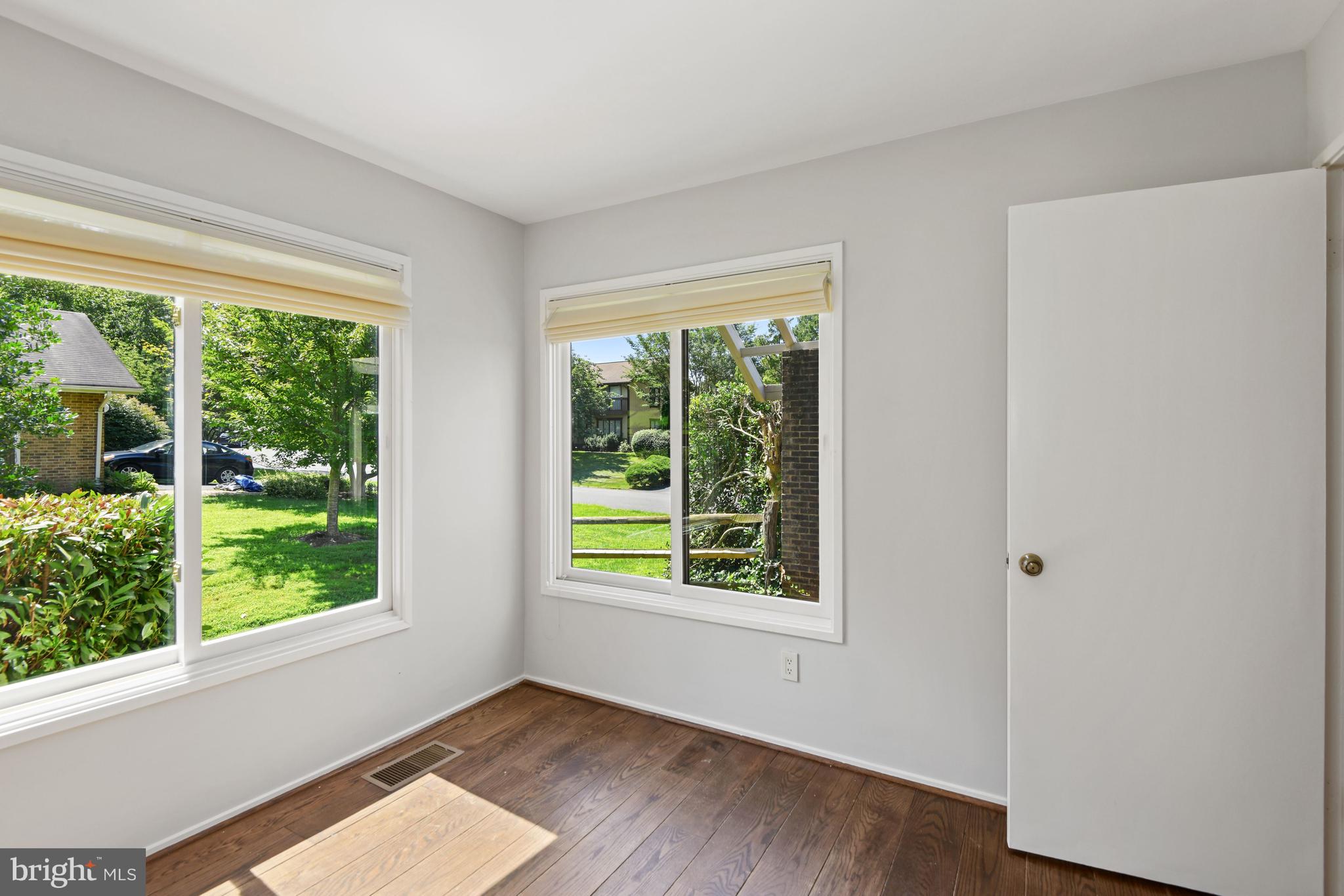 THE POINTS - Residential