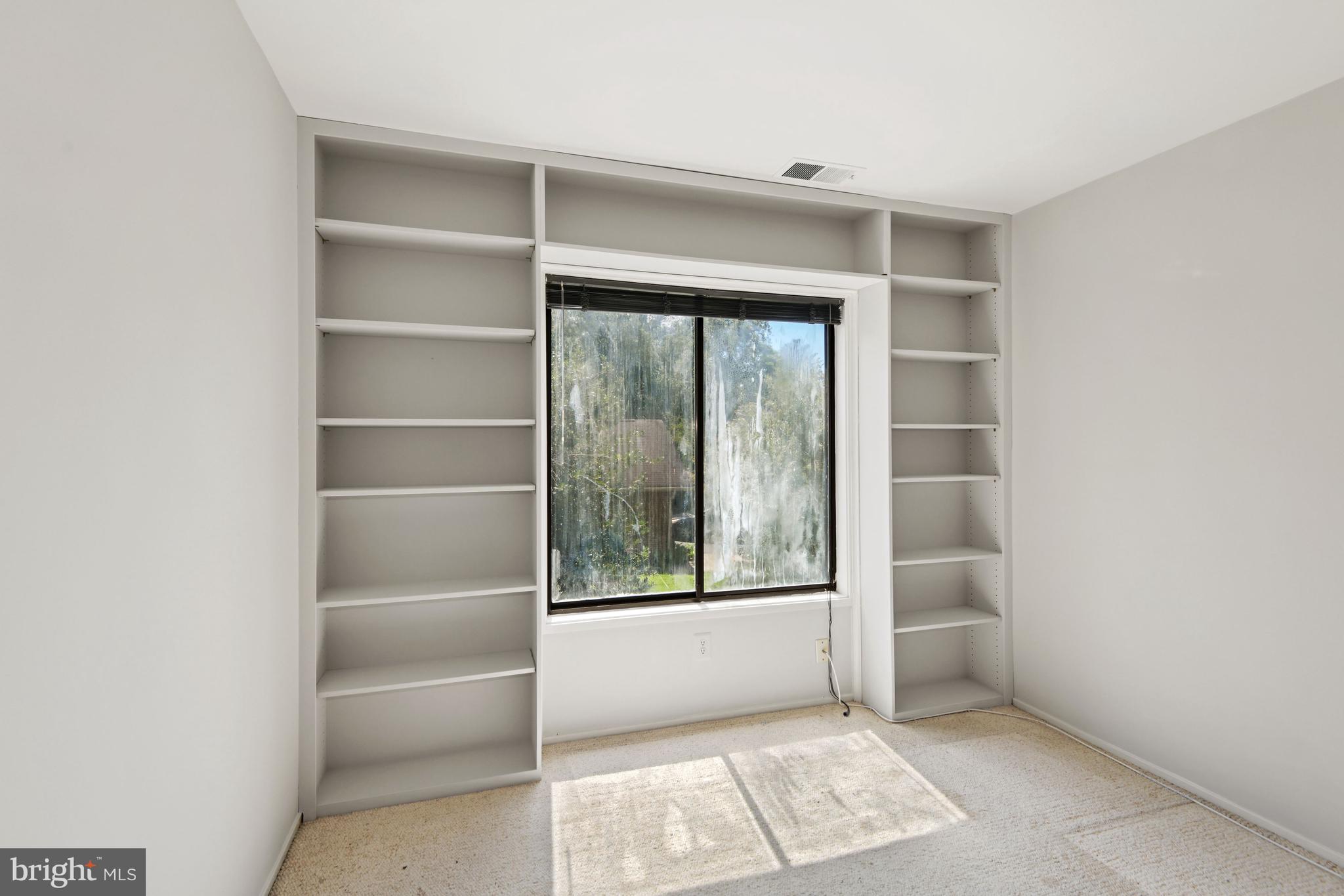 THE POINTS - Residential