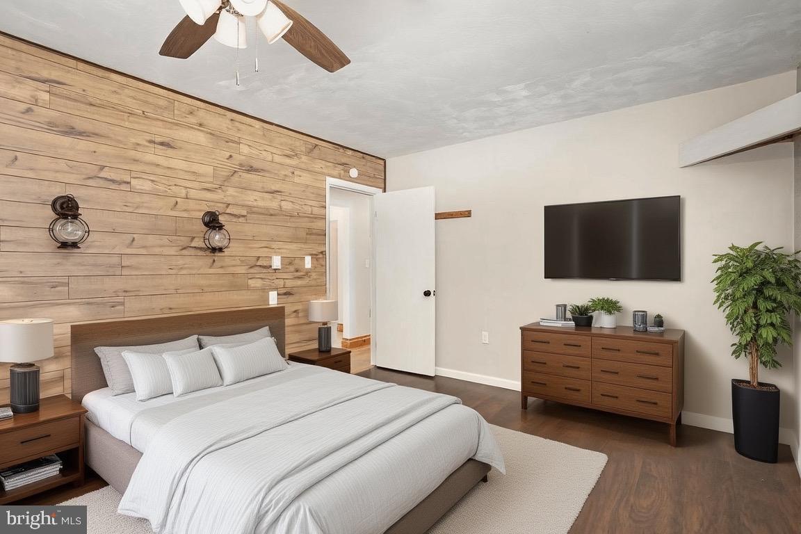 OAKWOOD HILLS - Residential