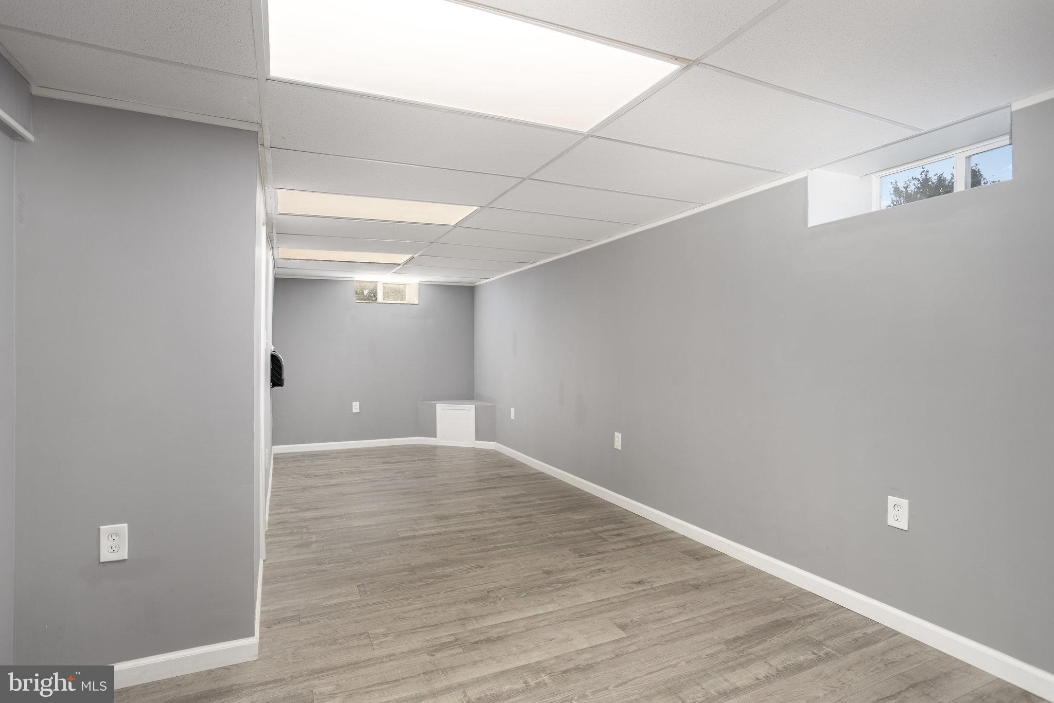 OAKWOOD HILLS - Residential