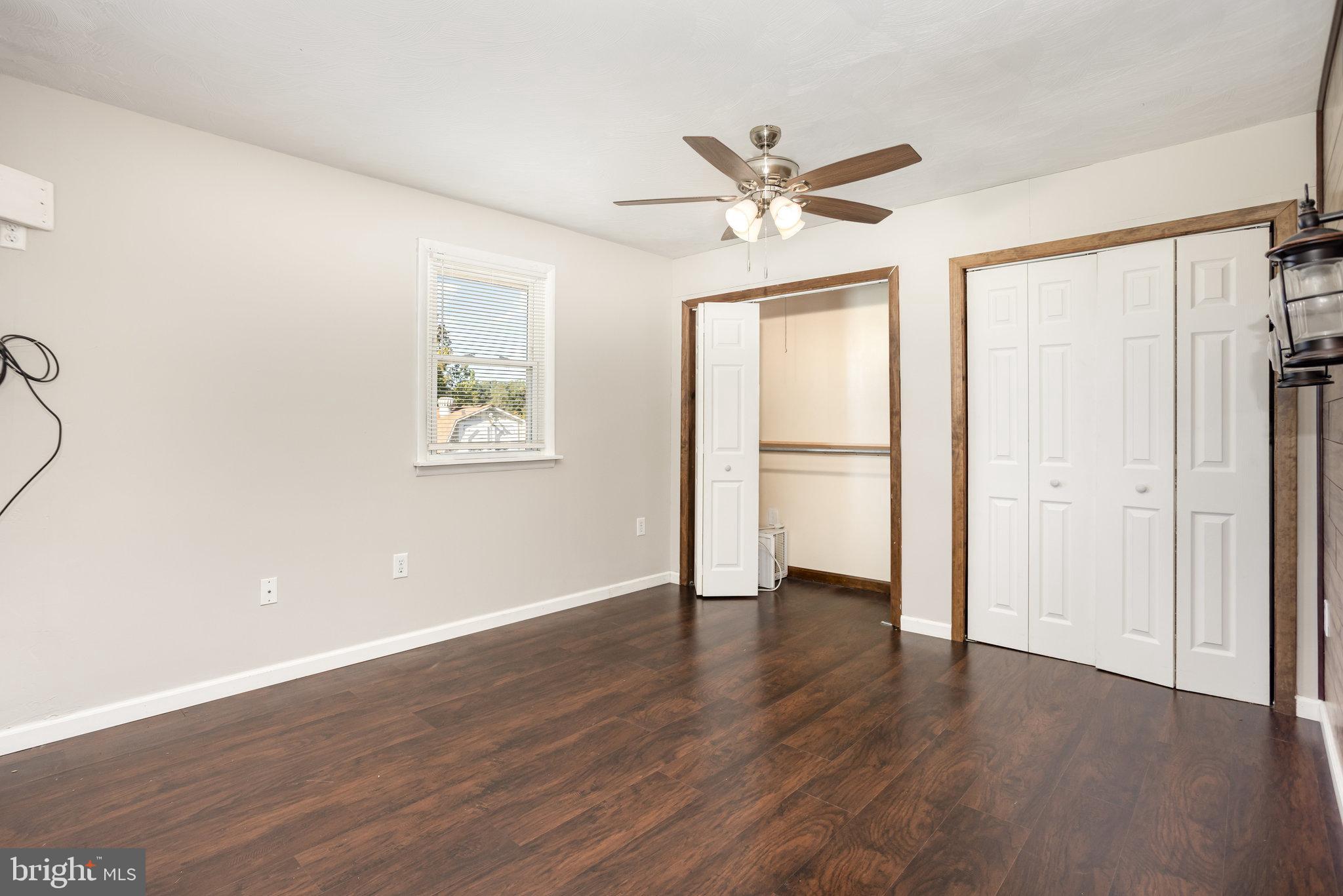 OAKWOOD HILLS - Residential