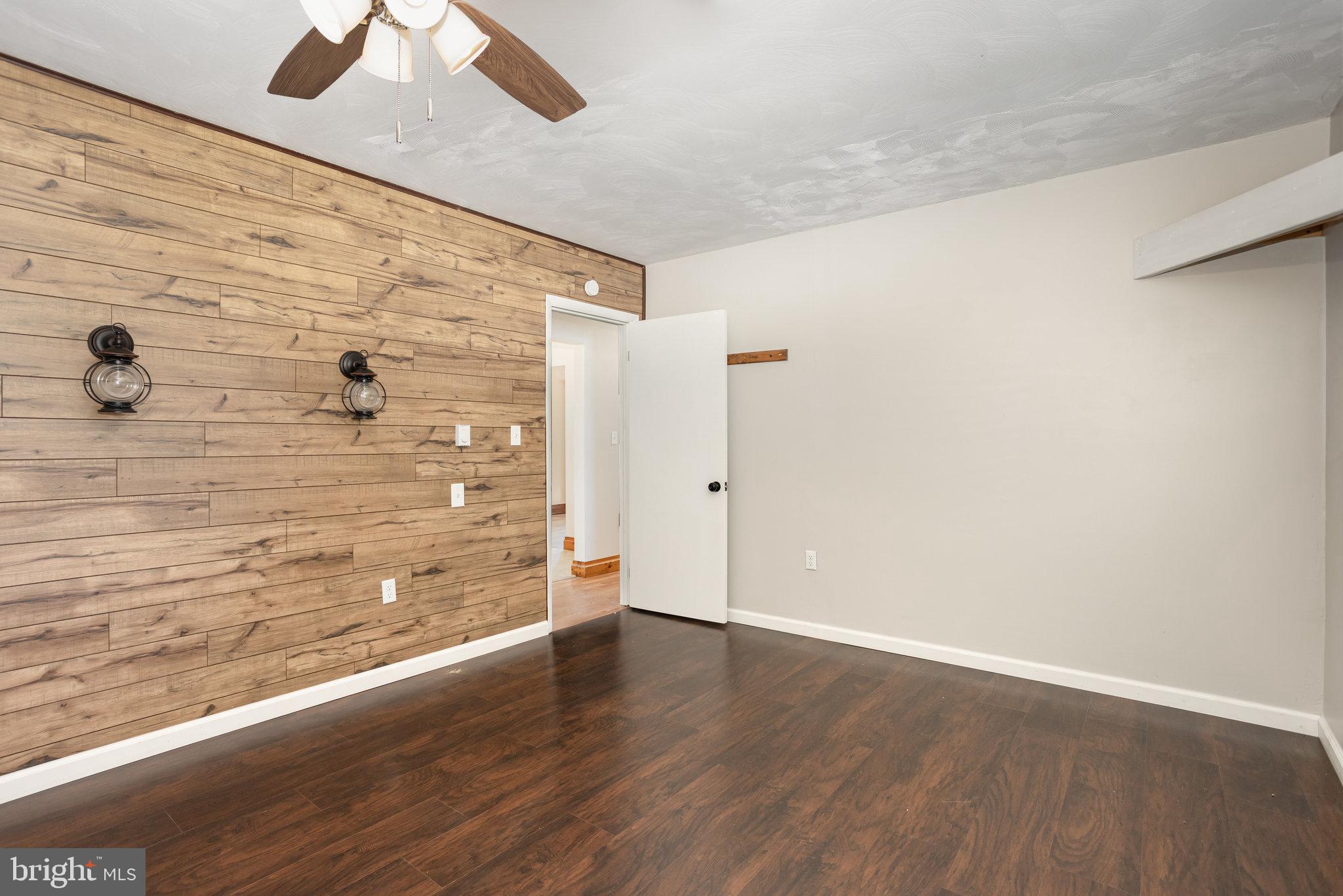 OAKWOOD HILLS - Residential