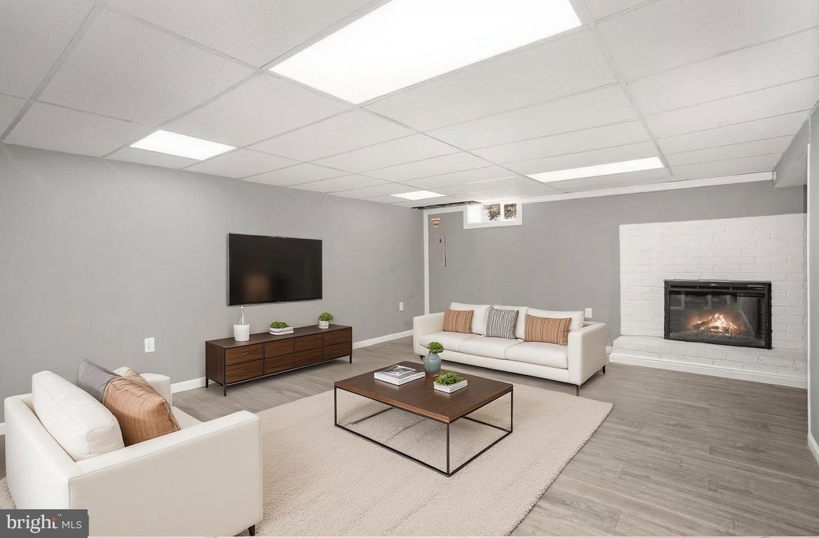 OAKWOOD HILLS - Residential