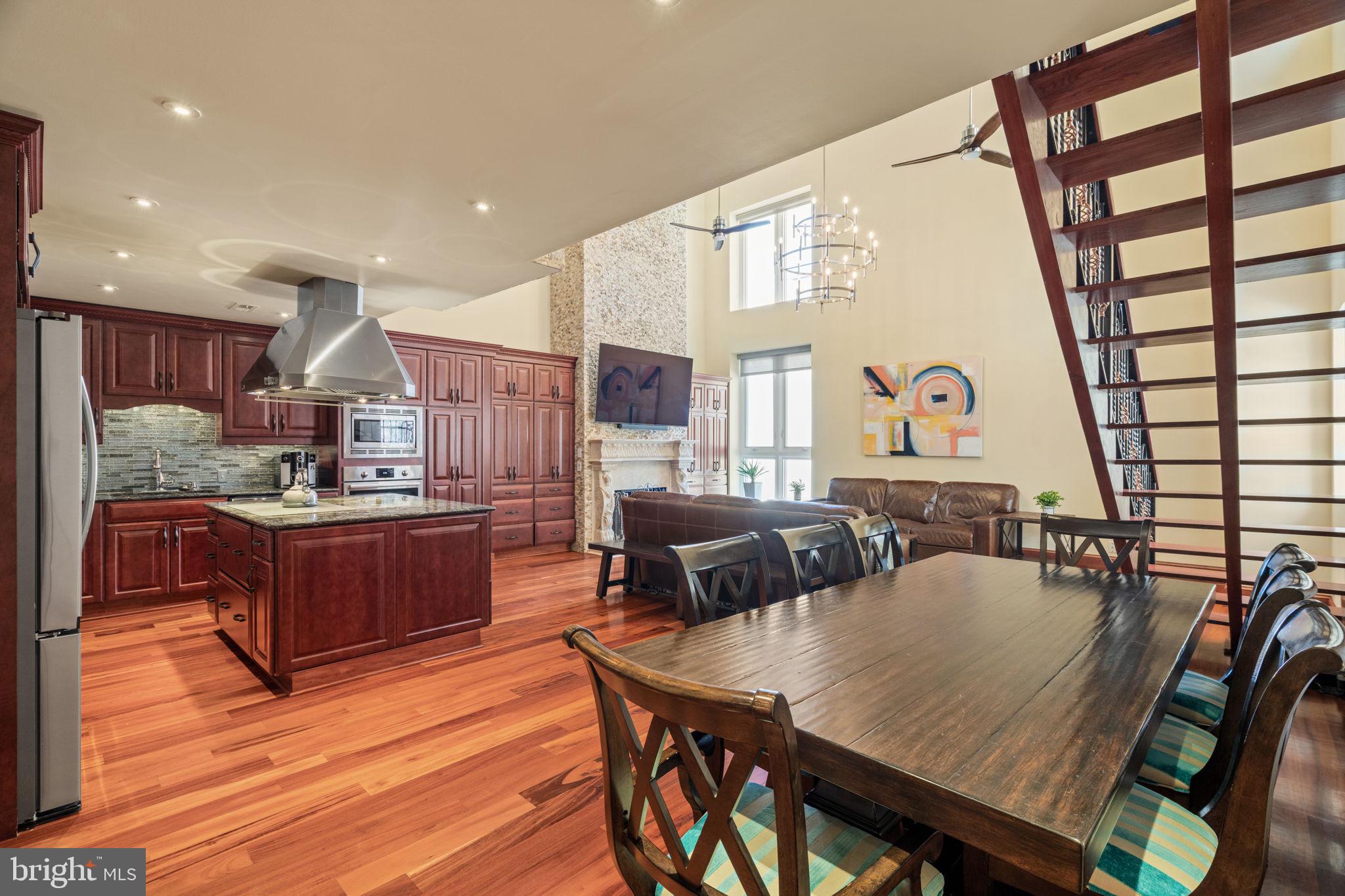 802 LOCUST STREET PENTHOUSE
