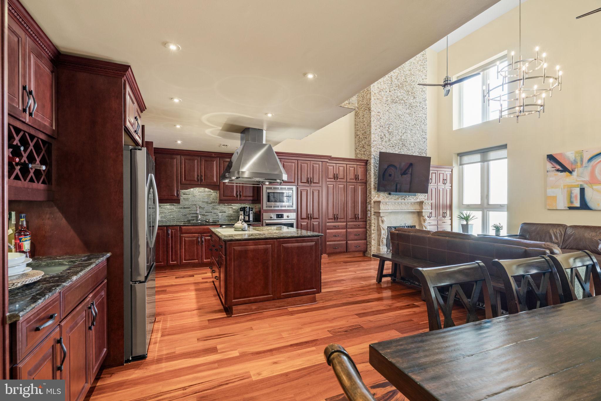 802 LOCUST STREET PENTHOUSE