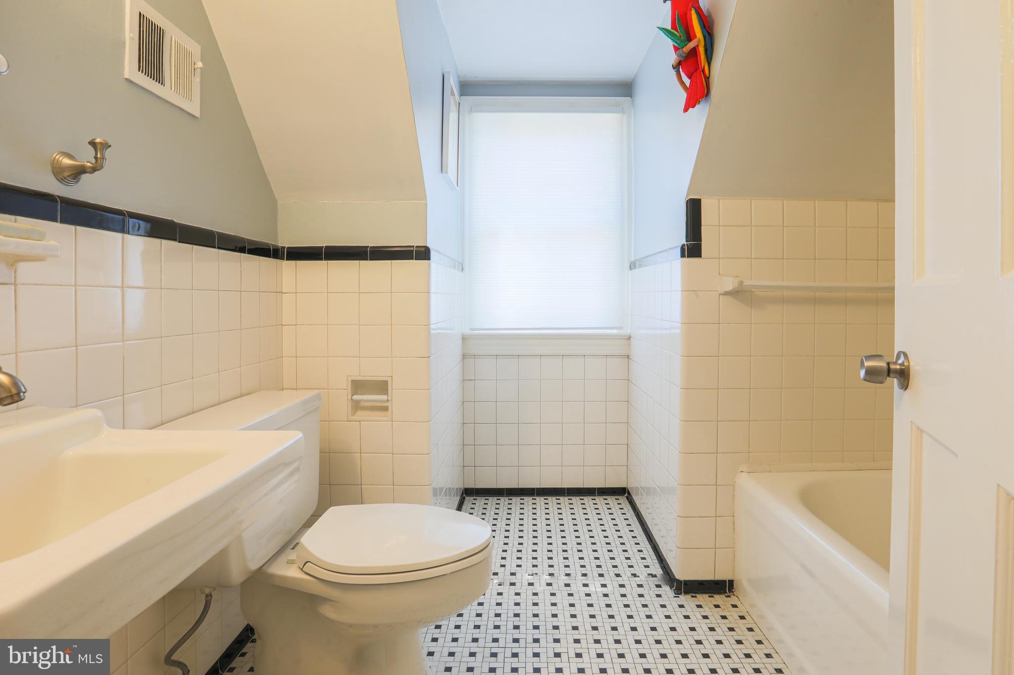 BURNT MILLS HILLS - Residential