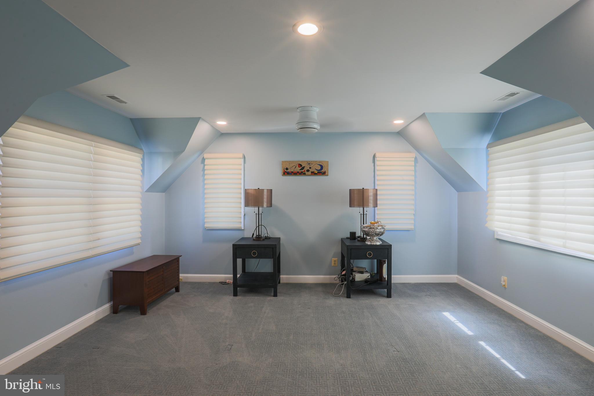 BURNT MILLS HILLS - Residential