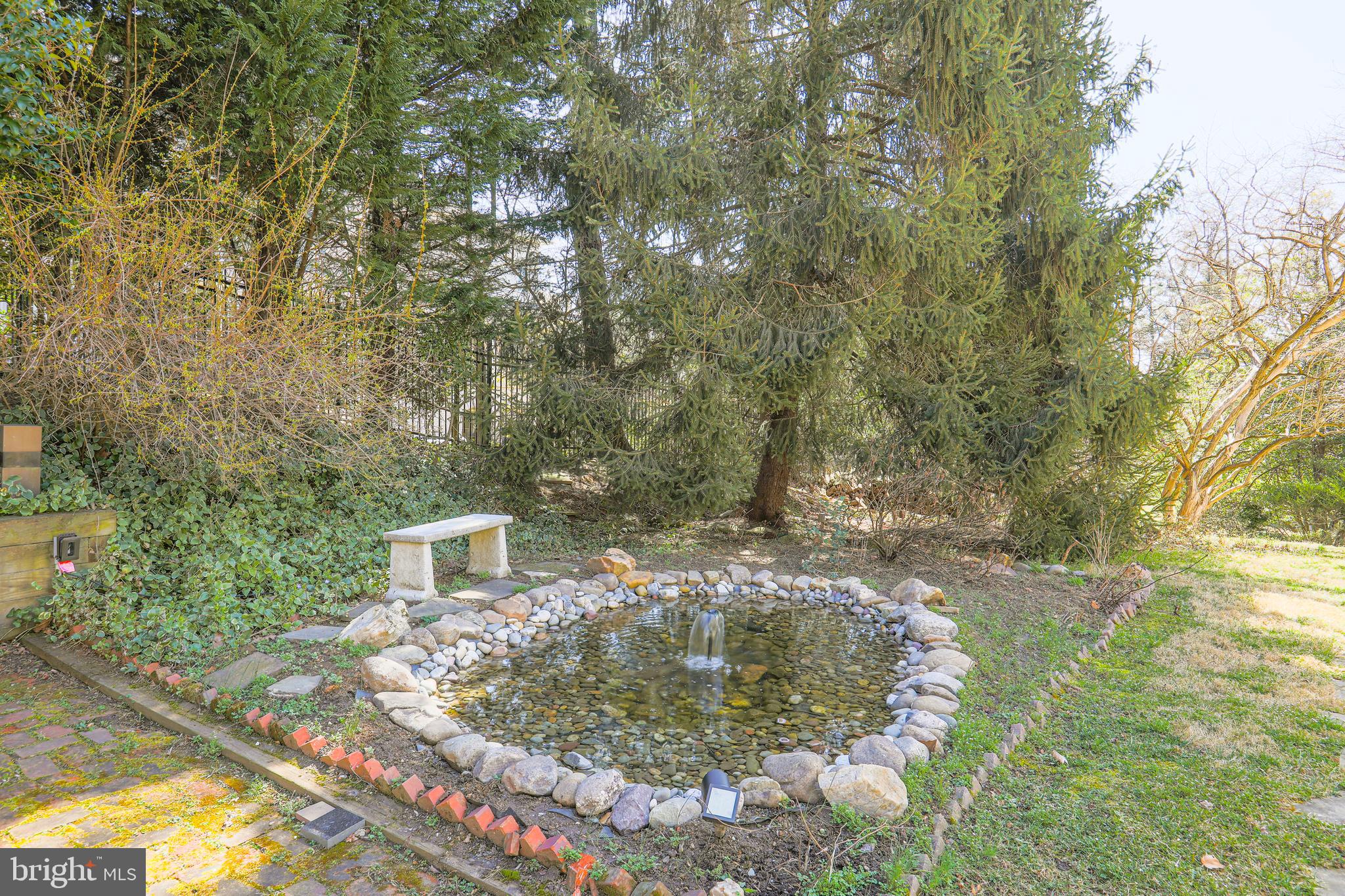 BURNT MILLS HILLS - Residential