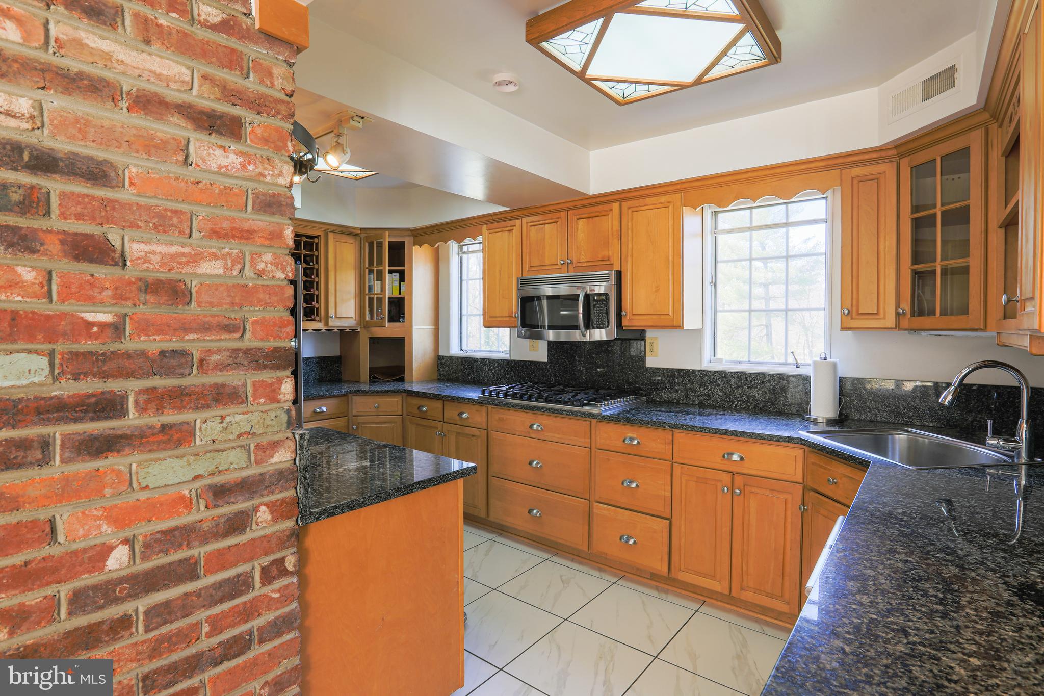 BURNT MILLS HILLS - Residential