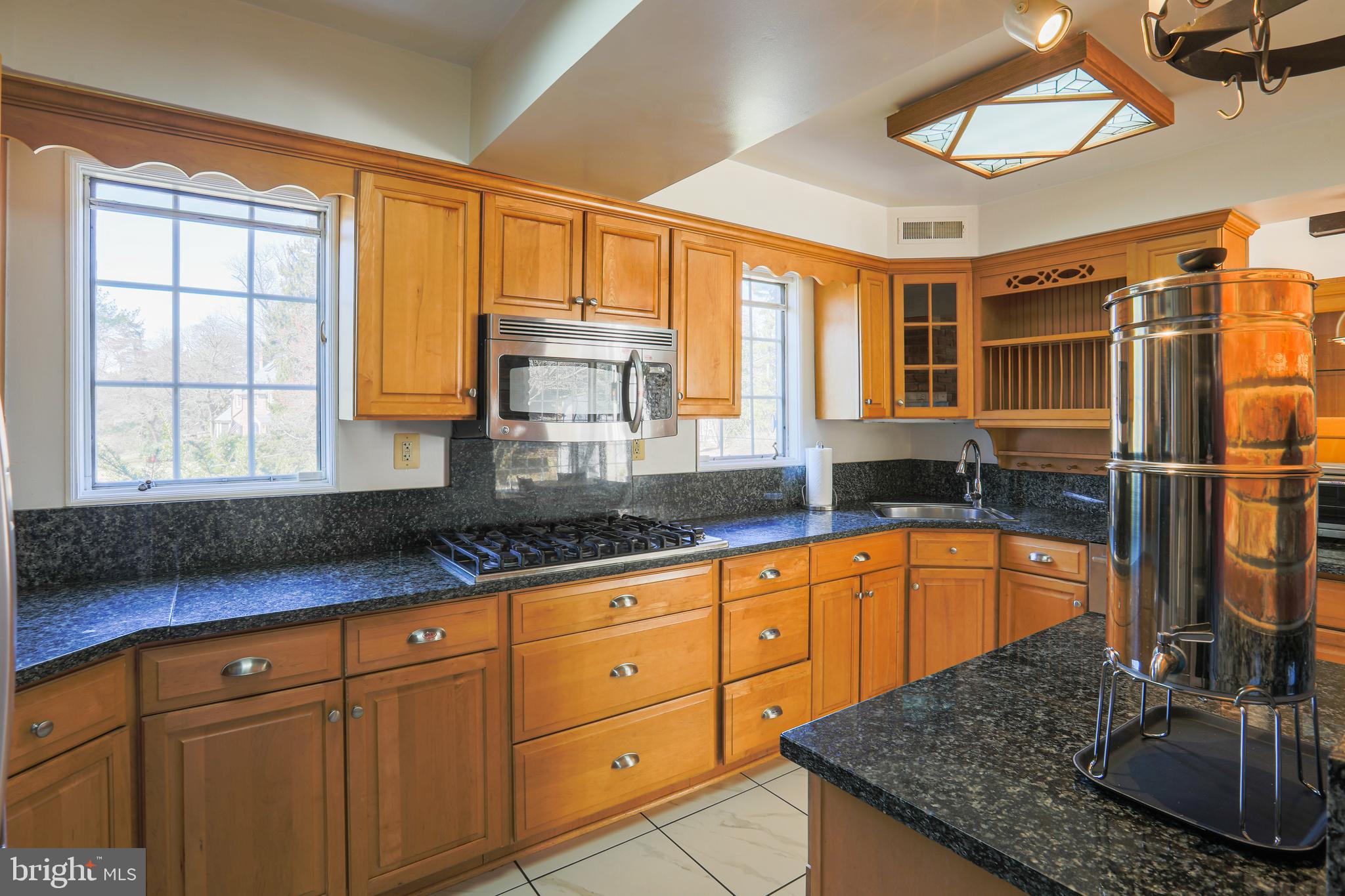 BURNT MILLS HILLS - Residential