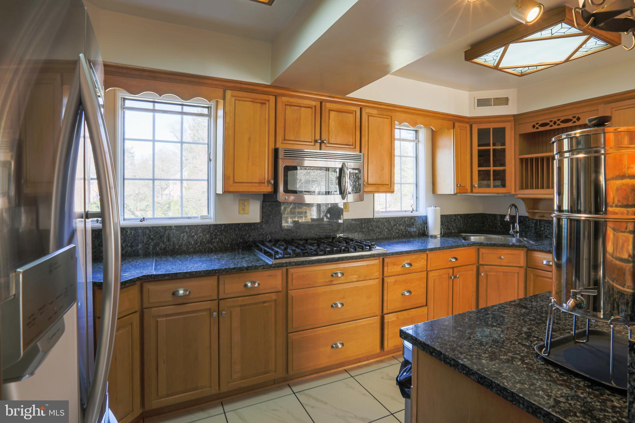 BURNT MILLS HILLS - Residential