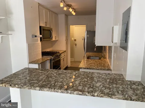 2030 N Adams Street N Unit 507, Arlington, VA MLS: VAAR2056914