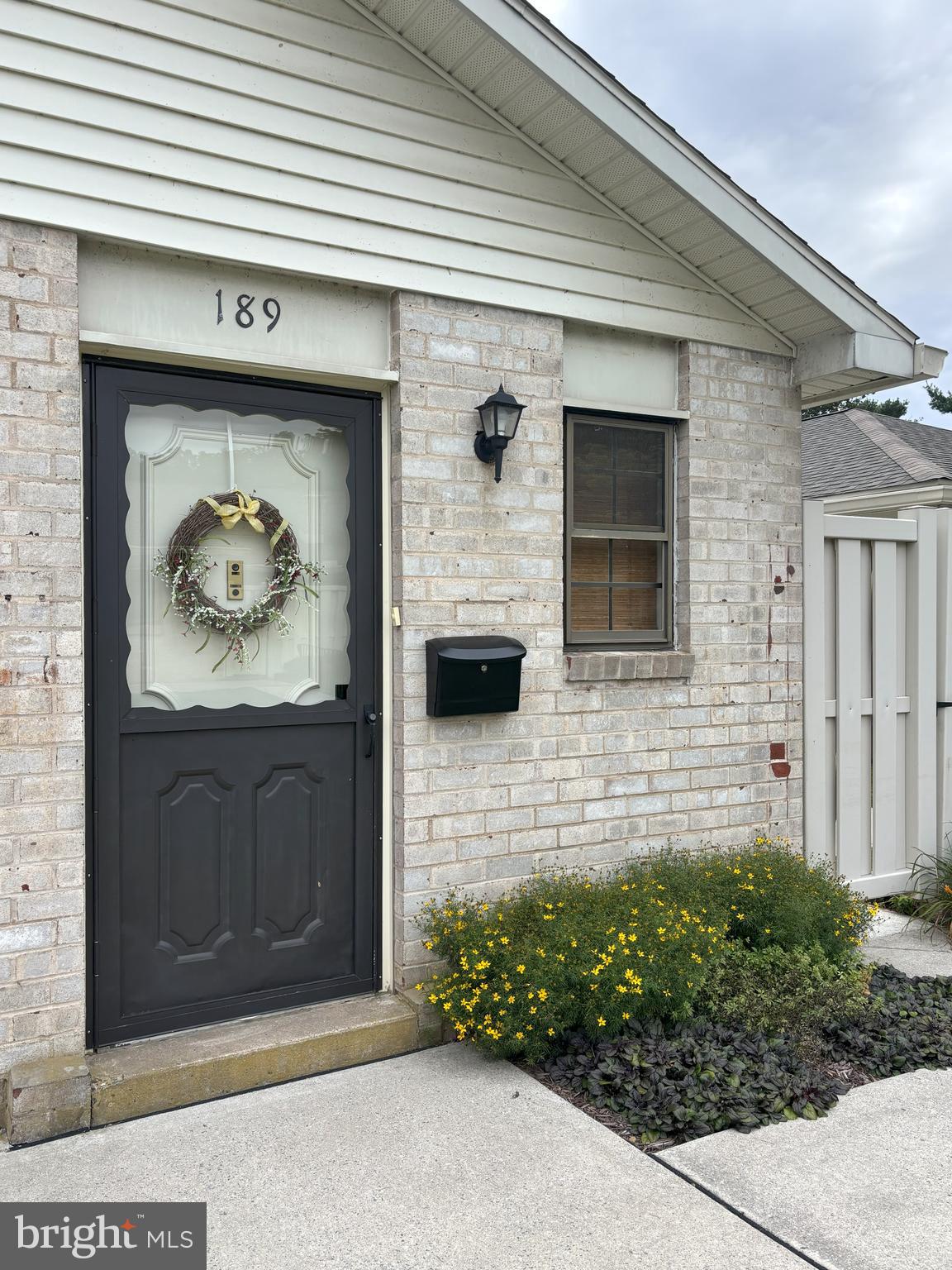 189 VALLEYBROOK DRIVE