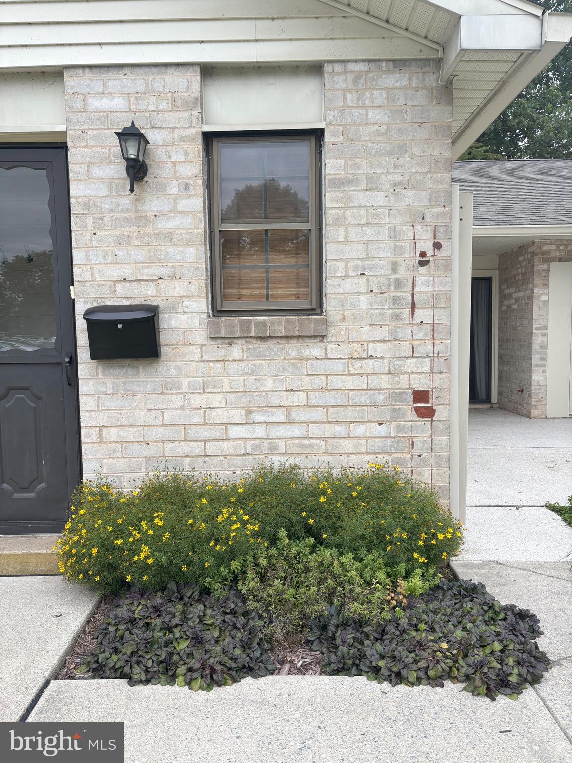 189 VALLEYBROOK DRIVE