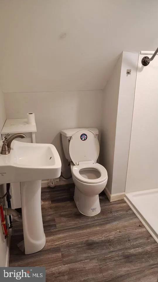 Trenton, New Jersey 08618, United States, 2 Bedrooms Bedrooms, ,2 BathroomsBathrooms,Residential,Contingent,80822