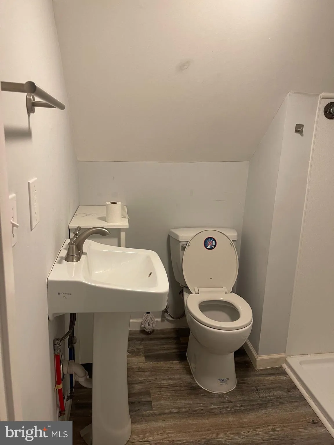 Trenton, New Jersey 08618, United States, 2 Bedrooms Bedrooms, ,2 BathroomsBathrooms,Residential,Contingent,80822