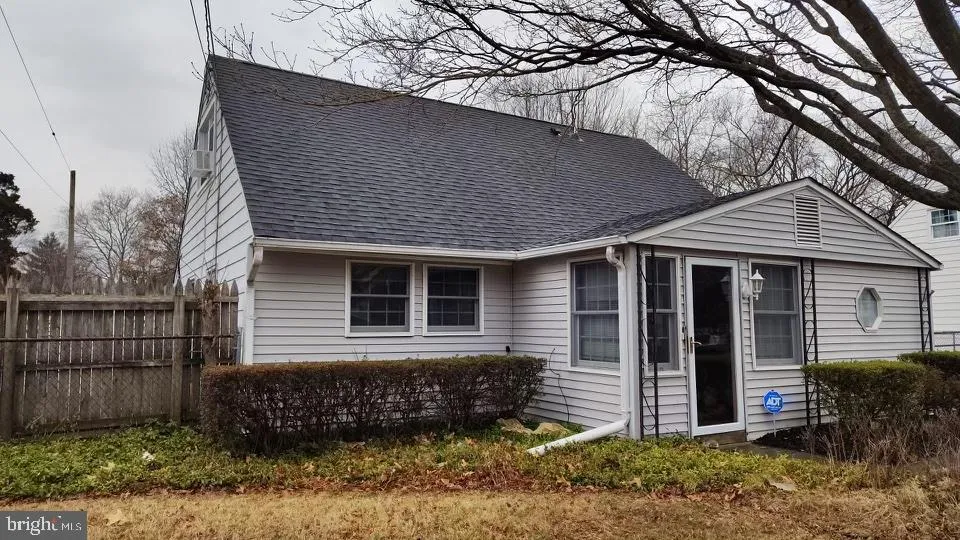 Trenton, New Jersey 08618, United States, 2 Bedrooms Bedrooms, ,2 BathroomsBathrooms,Residential,Contingent,80822