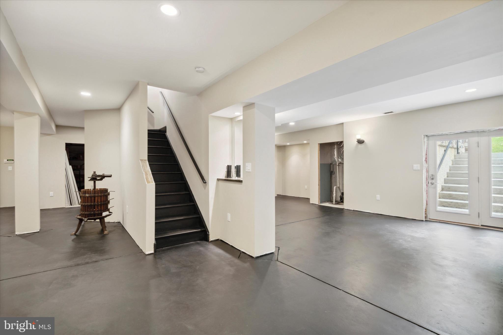 TALL TREES AT THOR - Residential