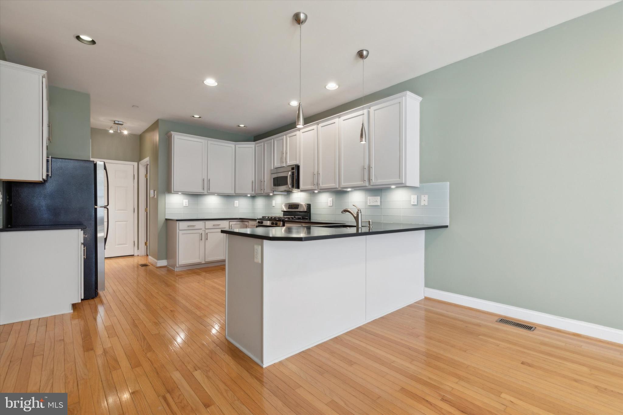 PENLLYN GREENE - Residential Lease