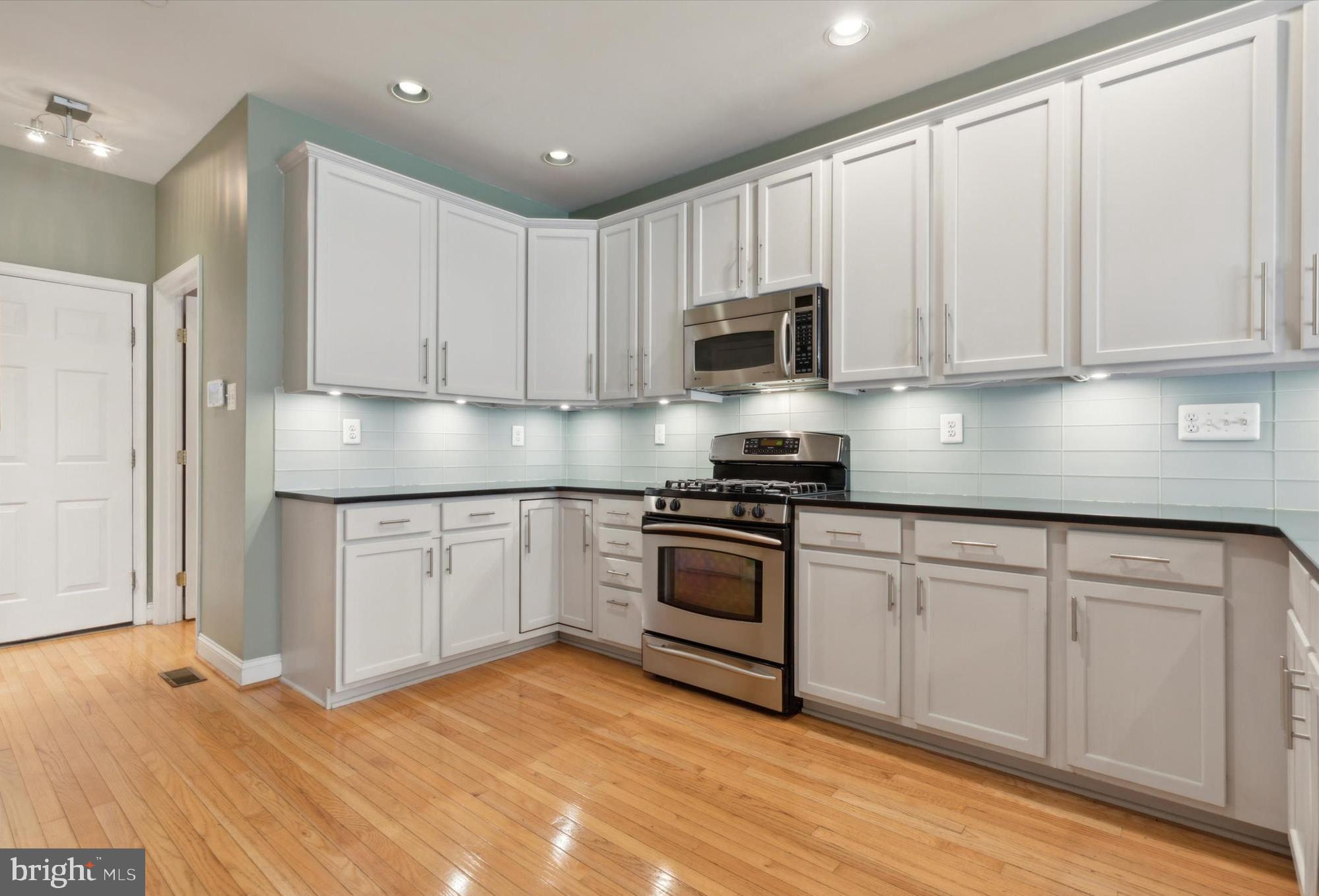 PENLLYN GREENE - Residential Lease