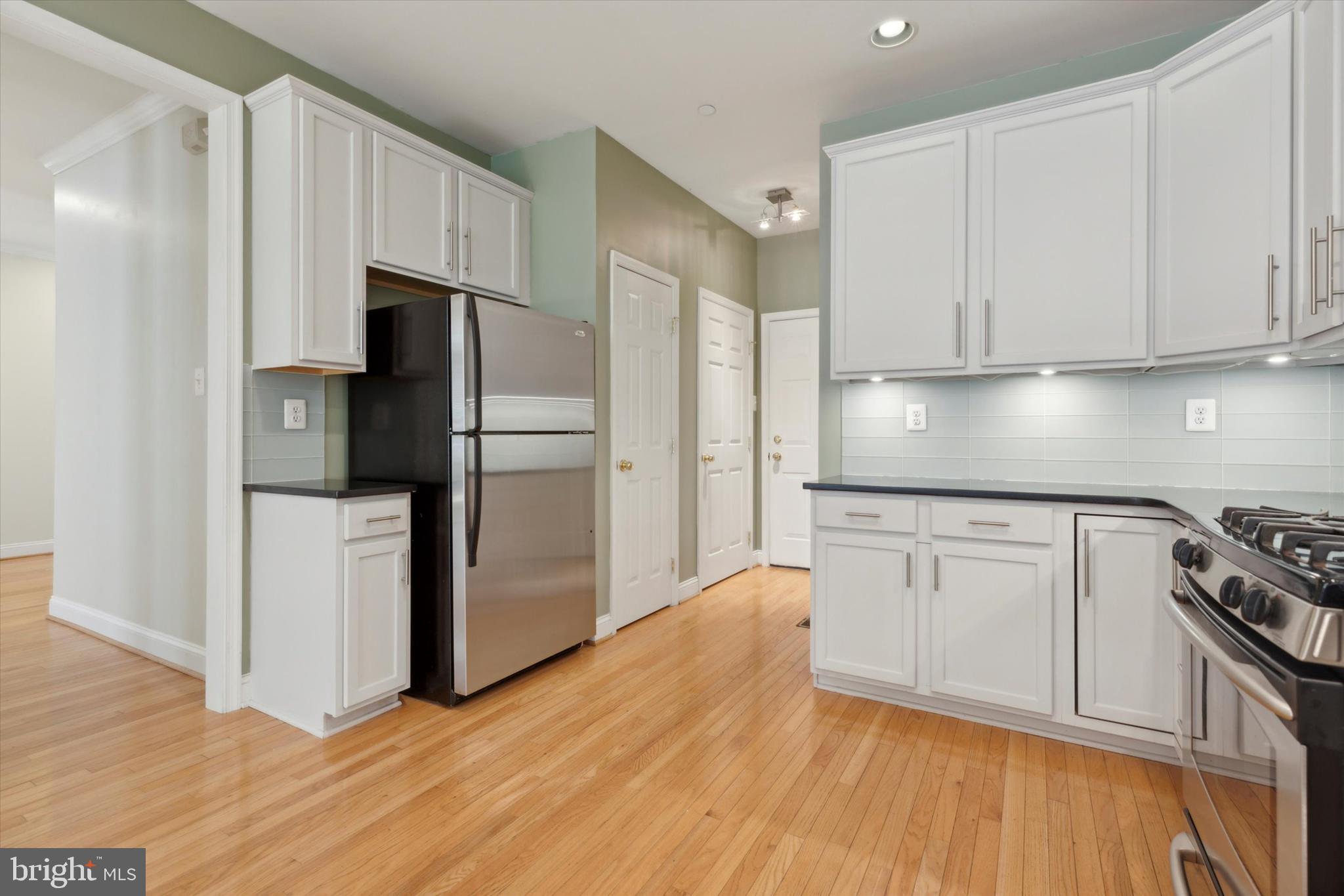 PENLLYN GREENE - Residential Lease