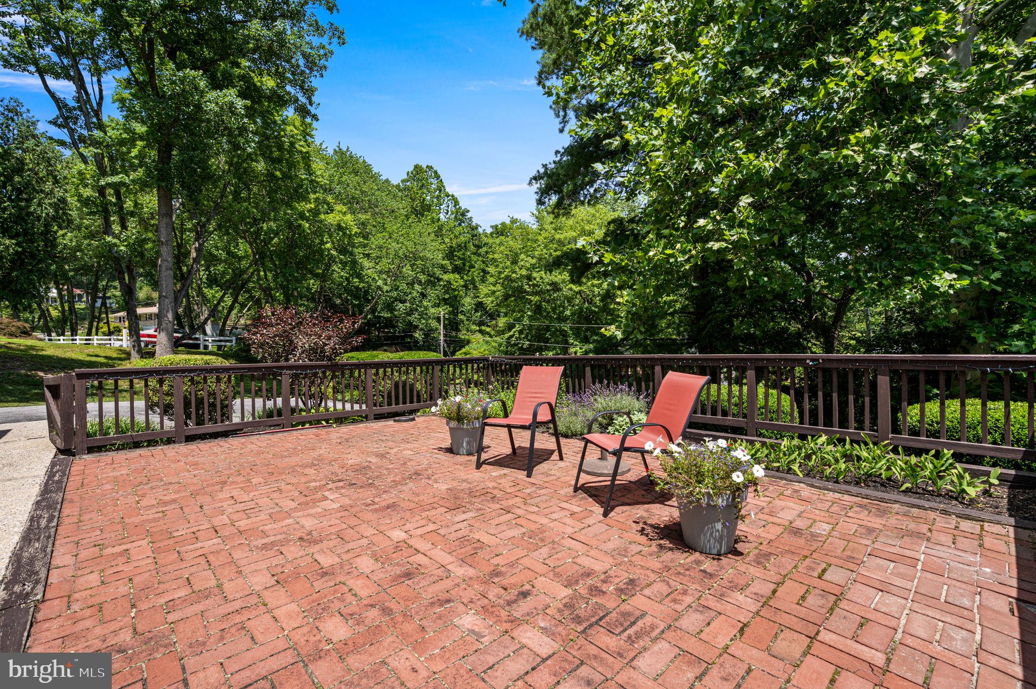 525 ORIOLE DRIVE