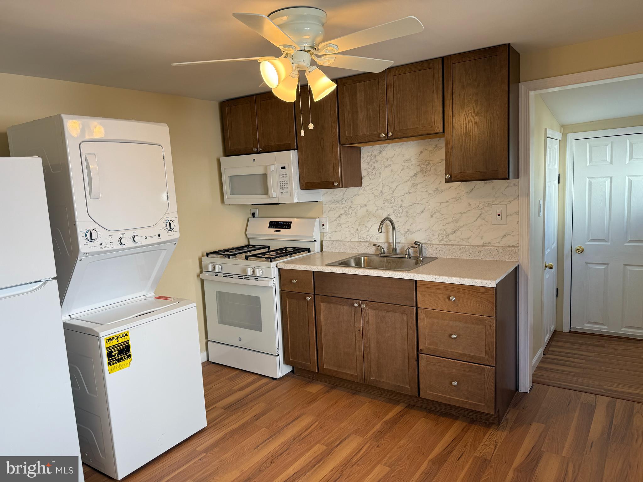 MANOR PARK - Residential