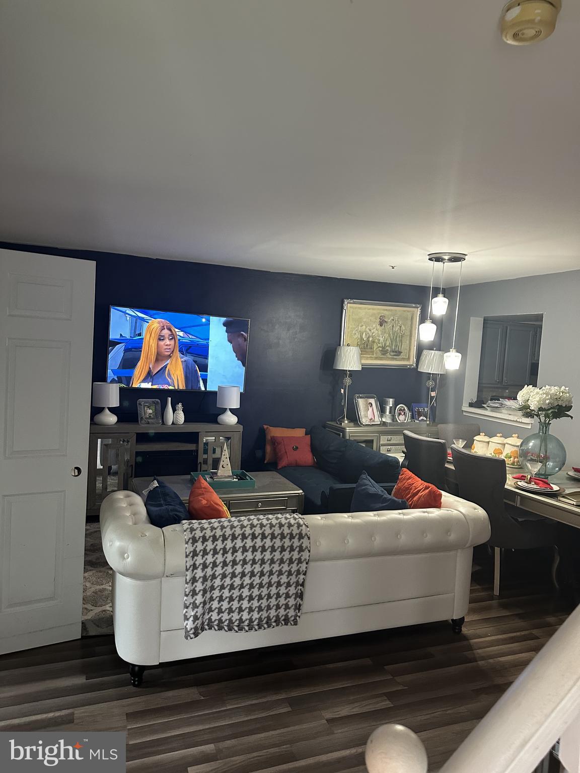 1821 CEDARWOOD COURT