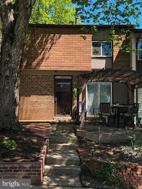 Photo of 12635 Oakwood Drive, WOODBRIDGE, VA 22192 (MLS # VAPW2120726)